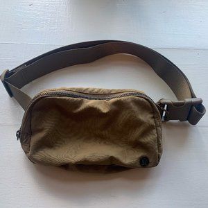 Lululemon Belt Bag - Artifact